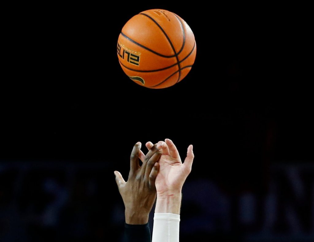Strategy for Picking Games for March Madness Basketball Contests
